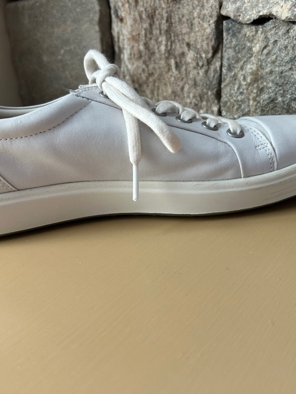 Ecco White women's 8.5 casual sneakers - Picture 7 of 13